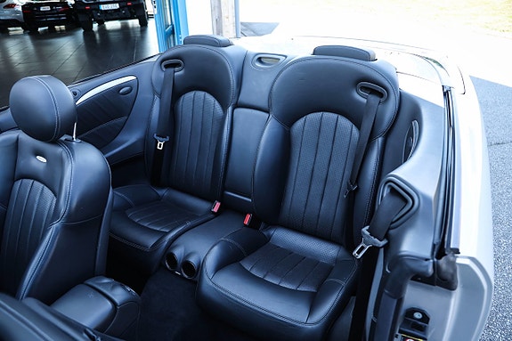 Mercedes-Benz CLK55 16 of 24