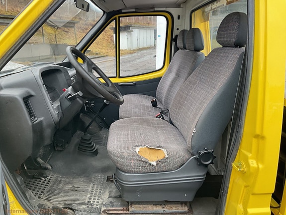 Ford Transit 21 of 23