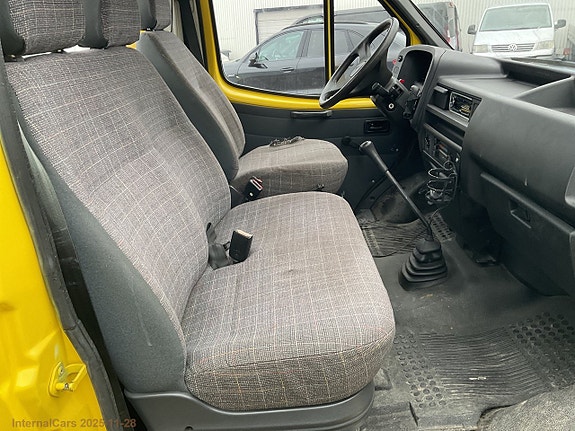 Ford Transit 22 of 23