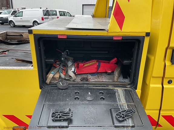Ford Transit 8 of 23
