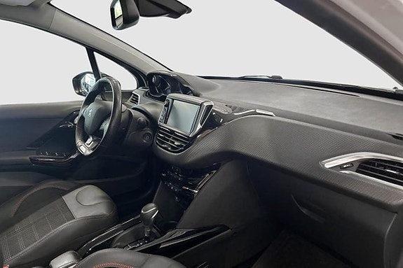 Peugeot 2008 6 of 11