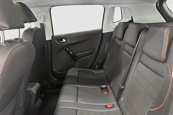 Peugeot 2008 8 of 11