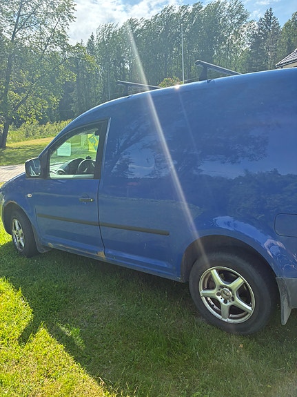 Volkswagen Caddy 4 of 5