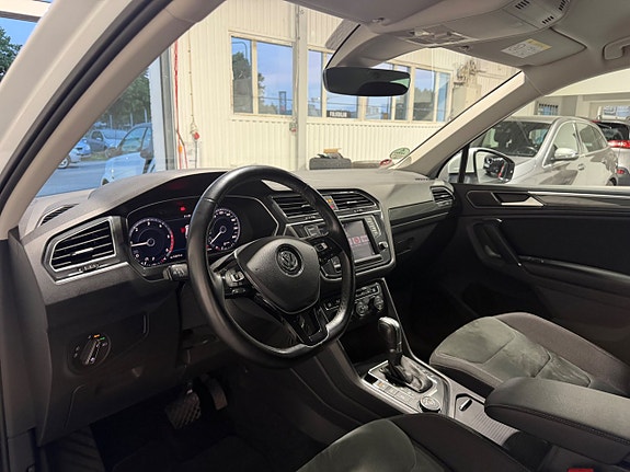 Volkswagen Tiguan 12 of 17