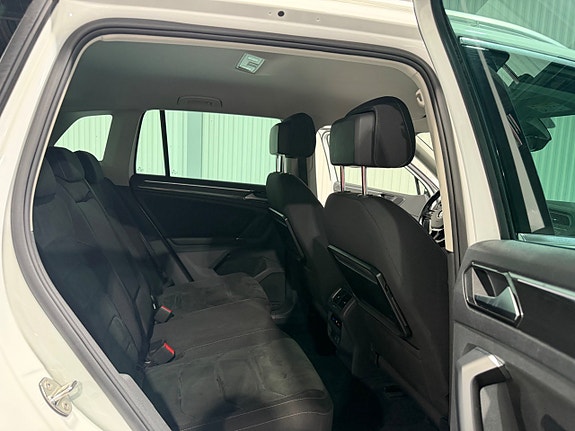 Volkswagen Tiguan 16 of 17