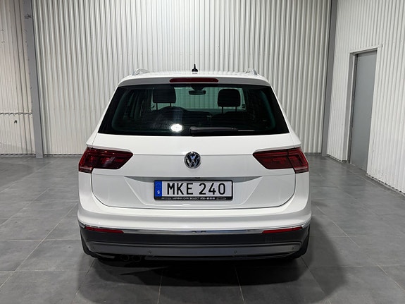 Volkswagen Tiguan 9 of 17