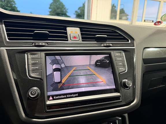 Volkswagen Tiguan 17 of 17