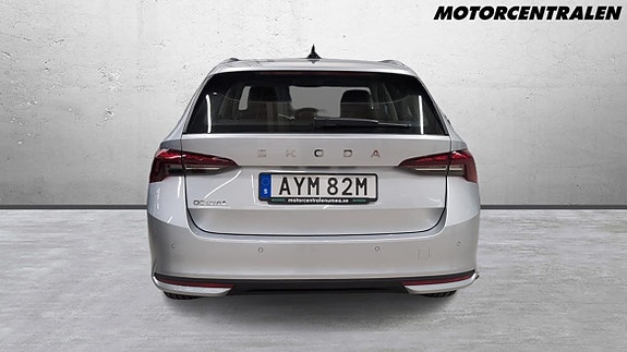 Skoda Octavia 3 of 5