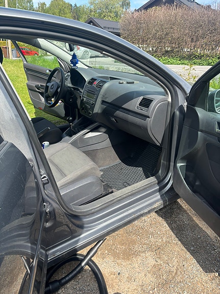 Volkswagen Golf IV 5 of 14