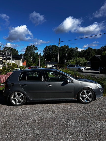 Volkswagen Golf IV 3 of 14