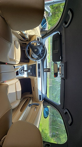 BMW 330xd 2 of 5