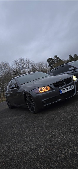 BMW 330xd 5 of 5