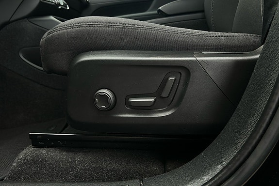 Volvo XC40 18 of 27