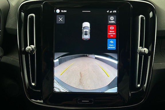 Volvo XC40 26 of 27