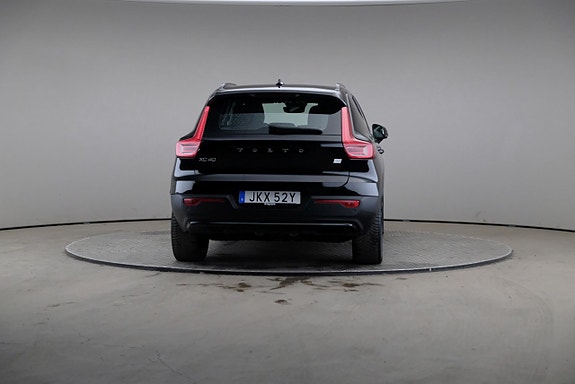 Volvo XC40 5 of 27