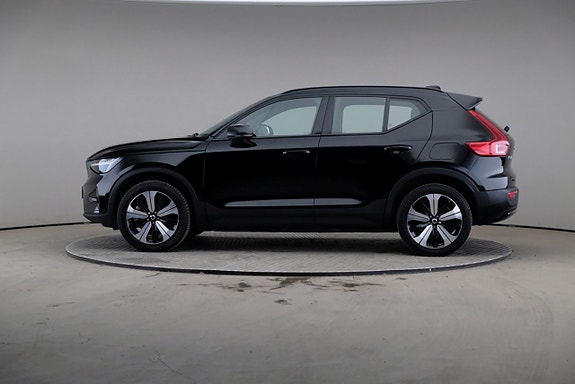 Volvo XC40 4 of 27