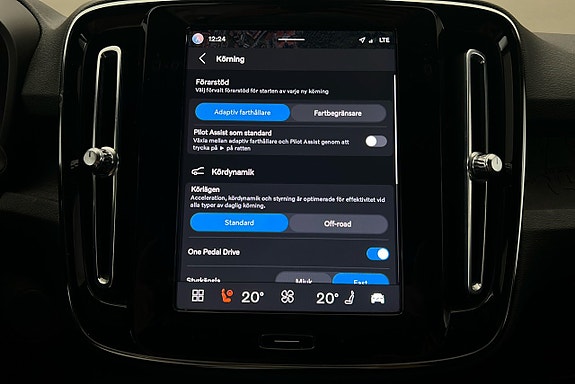 Volvo XC40 23 of 27