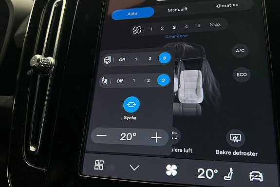 Volvo XC40 21 of 27