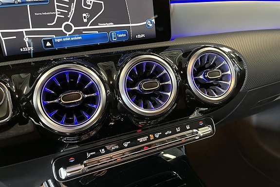 Mercedes-Benz A250 e 13 of 19