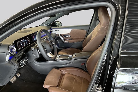 Mercedes-Benz A250 e 8 of 19