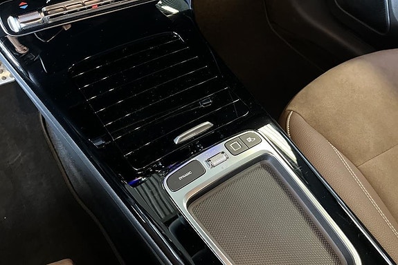 Mercedes-Benz A250 e 12 of 19