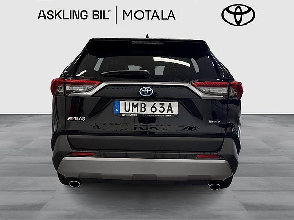 Toyota RAV4 5 of 11