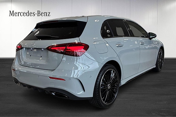 Mercedes-Benz A250 e 3 of 5