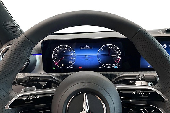 Mercedes-Benz A250 e 7 of 13