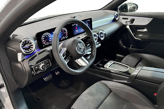 Mercedes-Benz A250 e 6 of 13