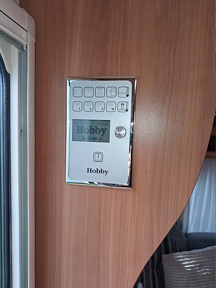 Hobby 495 UL De Luxe, Mover 12 of 20