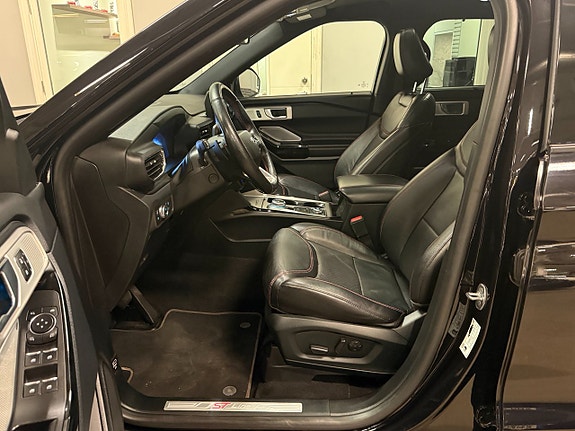 Ford Explorer 7 of 15