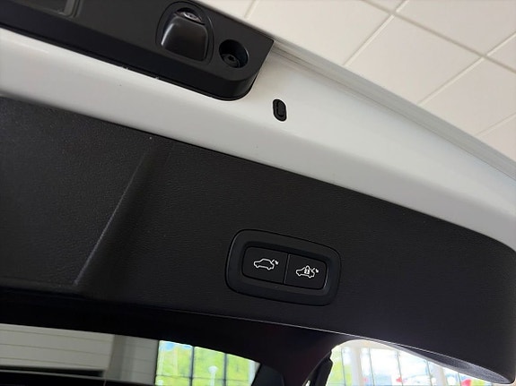 Volvo XC40 18 of 19