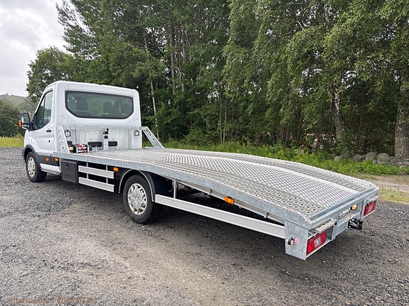 Ford Transit 9 of 26