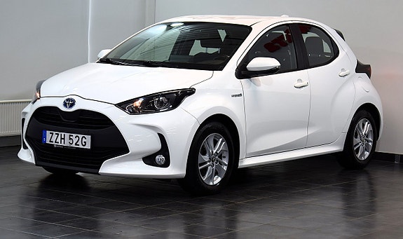 Toyota Yaris 4 of 5