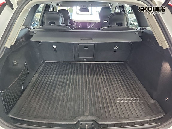 Volvo XC60 16 of 20