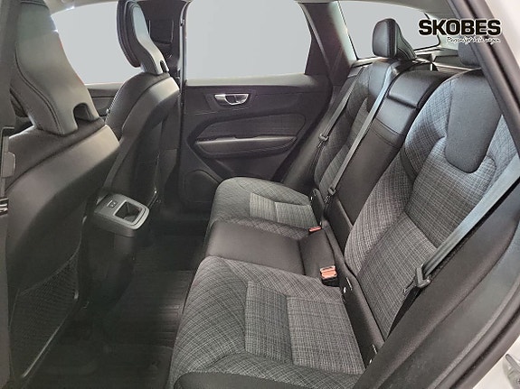 Volvo XC60 9 of 20