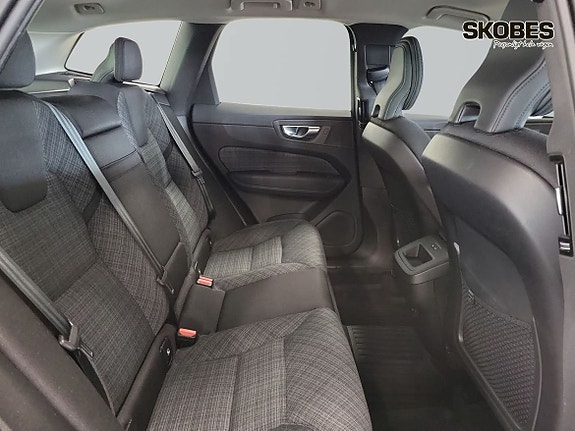 Volvo XC60 10 of 20