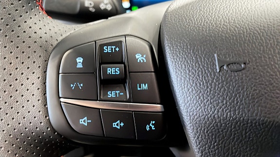 Ford Kuga 16 of 22