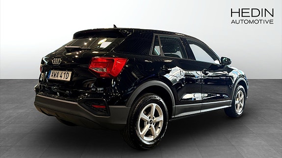 Audi Q2 2 of 5