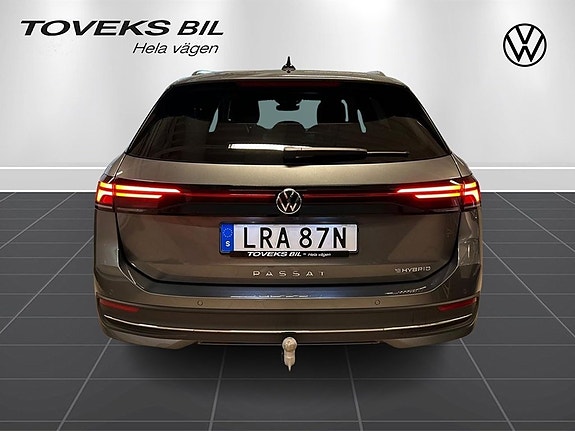 Volkswagen Passat 3 of 5