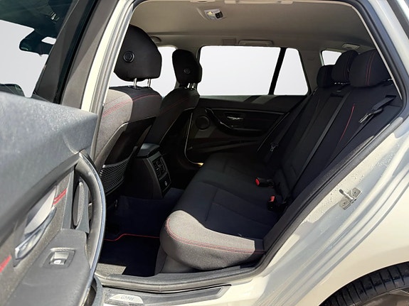 BMW 320d 17 of 23