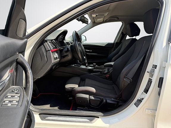 BMW 320d 9 of 23