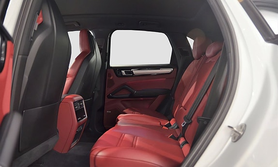 Porsche Cayenne 11 of 11