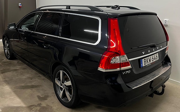 Volvo V70 4 of 5