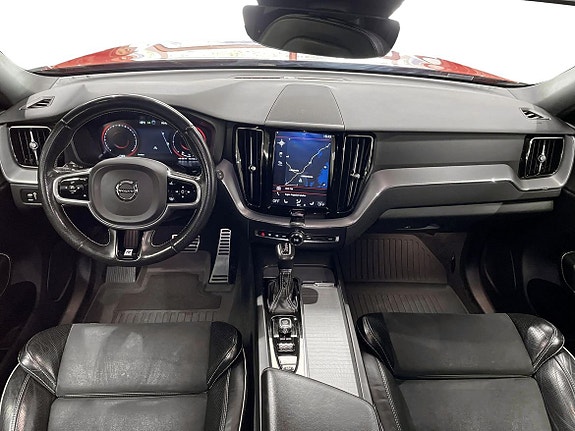 Volvo XC60 14 of 28