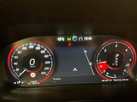 Volvo XC60 16 of 28