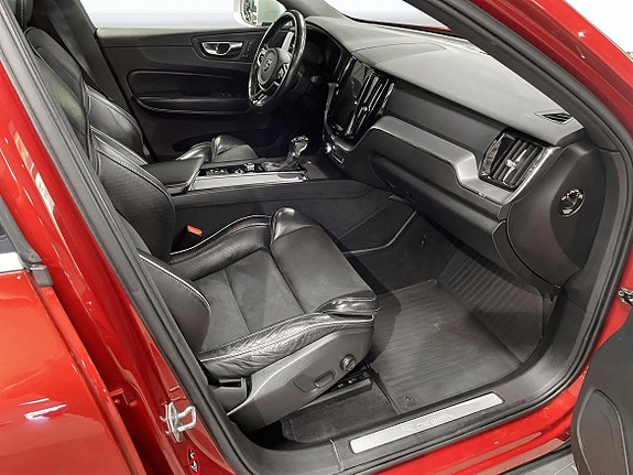 Volvo XC60 26 of 28