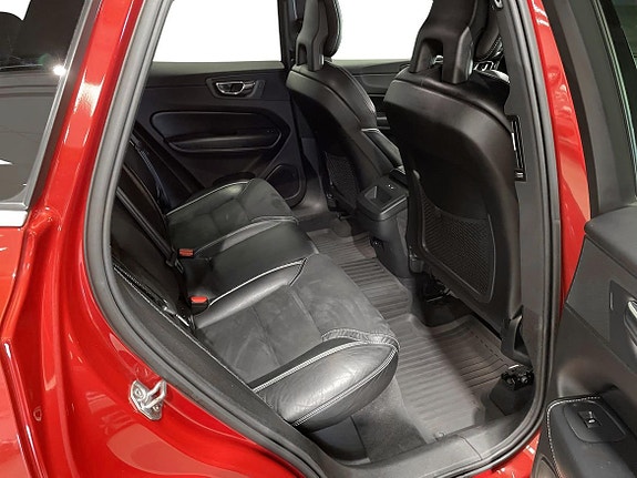 Volvo XC60 24 of 28