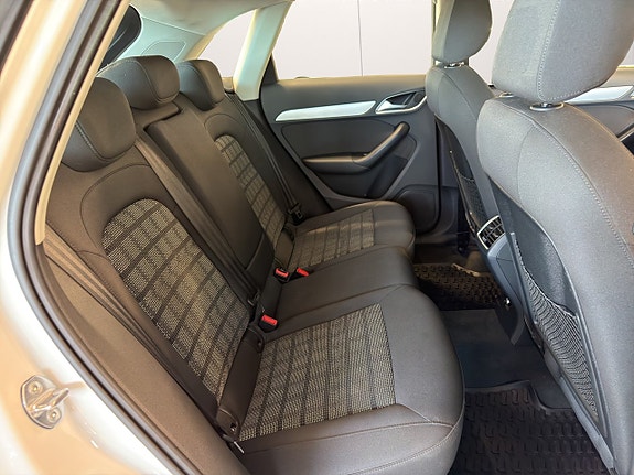 Audi Q3 18 of 23