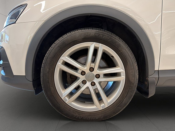 Audi Q3 10 of 23